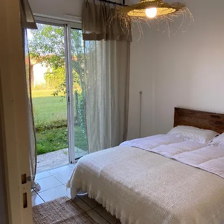 Grand En Calme Avec Piscine Apartment *