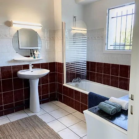 Apartment Grand En Calme Avec Piscine *